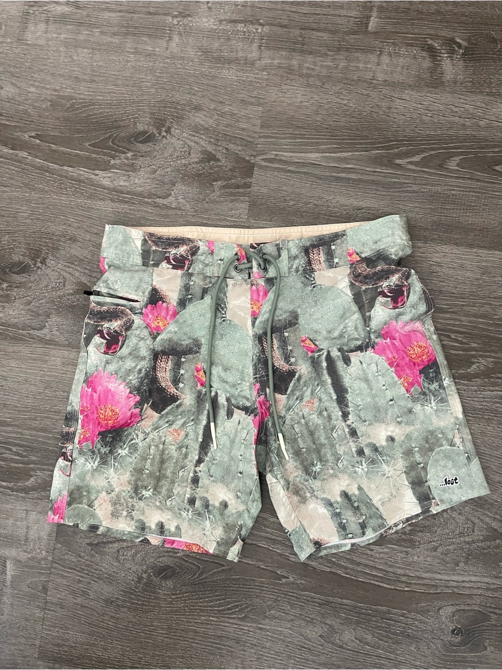 Lost Y2K Cactus Floral Board Shorts Swim Trunks Size 32 Unisex
